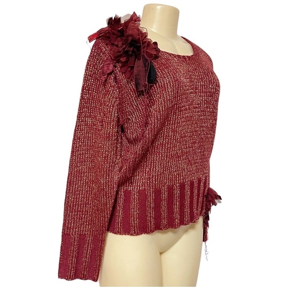 Olsen Europe Red Gold Metallic Ribbed Knit Sweater Floral Appliqué Detail Sz 10 - Picture 3 of 10